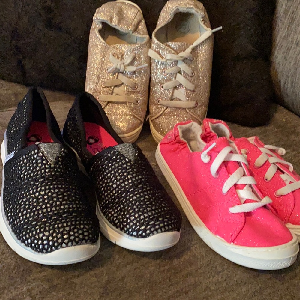 Sketchers and wonder nation lot